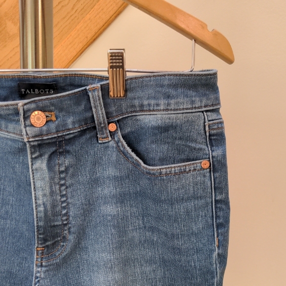 Talbots Blue Cropped Ankle Jeans with Medium Wash - Picture 3 of 8